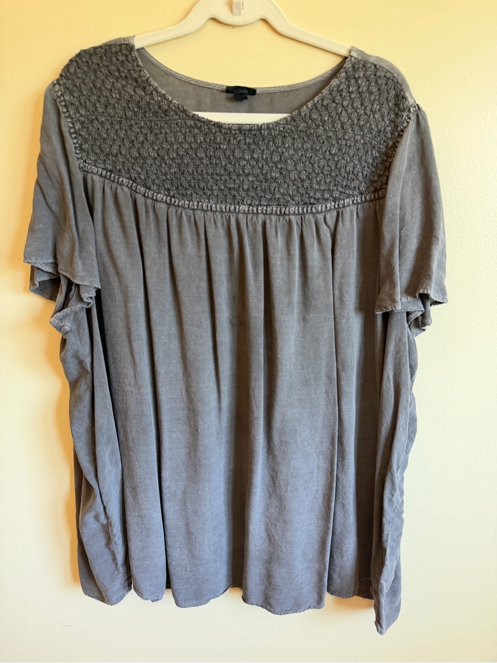 Torrid Size 3 Gray Smocked Yoke Flutter Sleeve Boho Babydoll Blouse soft girlTop